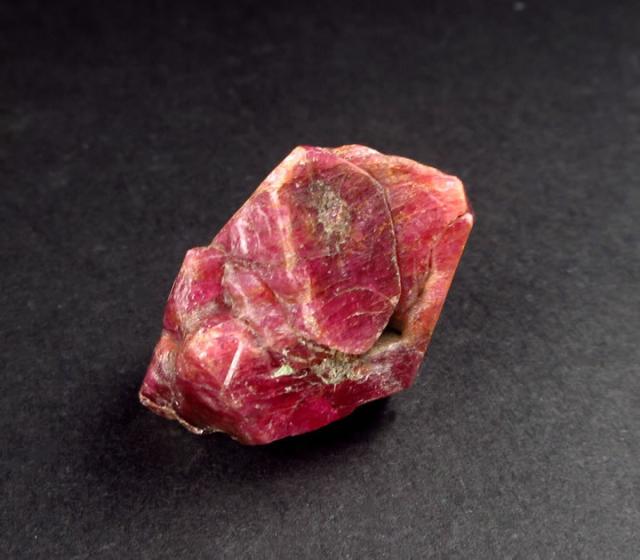 ヒマラヤ産 レッドスピネル 結晶 原石 21.2g 勝利の石 天然石 パワーストーン spinel017_4
