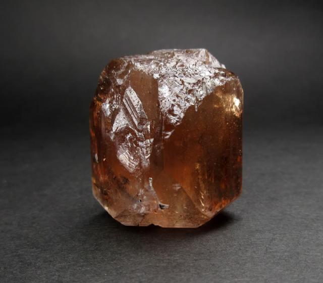 ヒマラヤ産 ゴールデンブラウントパーズ 原石 37g 虹あり 創造性と豊かさ 繁栄の石 topaz128