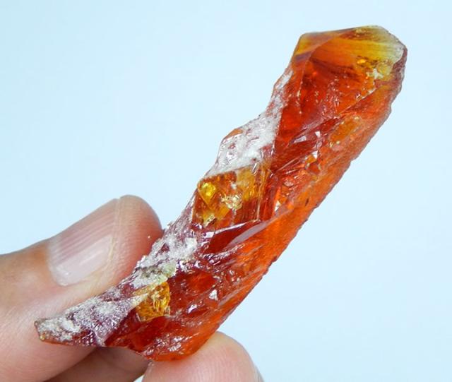 ジンカイト結晶24g H&E社 人生の新たな風景を見られるほどの活力の増大とチャクラ活性 目標を達成するための実行力とパワー「力の急上昇」の石 zin040_2