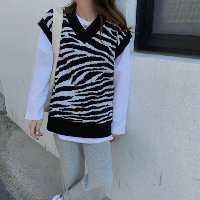 ニットベスト レディース ベスト チョッキ プルオーバー ゼブラ柄 アニマル 学生 かわいい カジュアル おしゃれ U95の通販はau Pay マーケット Hollyhock Au Pay マーケット店
