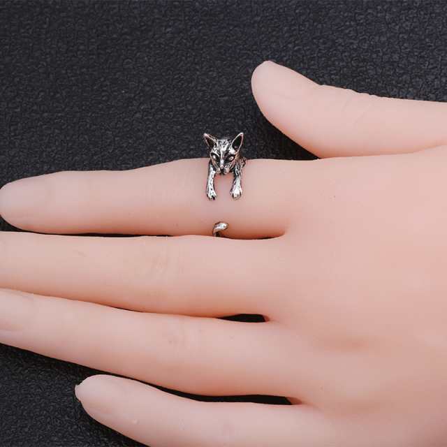 猫の指輪 ネコデザインのリング ジュエリー アンティークな雰囲気の指輪 ネコ リング 猫 キャット オシャレ 動物 アクセサリー 3色 K1の通販はau Pay マーケット M T エムアンドティ