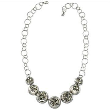 スワロフスキー Swarovski 『Round Sphere Long ネックレス』 1128158の通販は