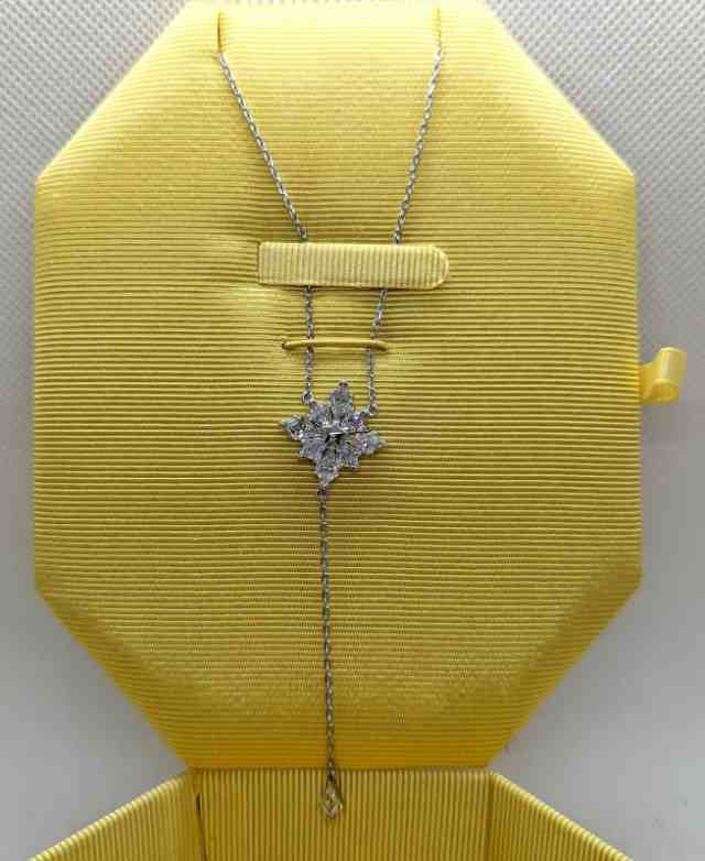 素敵な 星型 Swarovski スワロフスキー Stella ロジウム Y字ネックレス アクセサリー