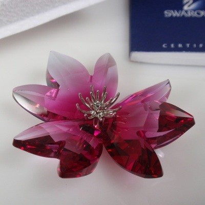 スワロフスキー Idyllia 花 フラワー(L) SW5639886 23AW