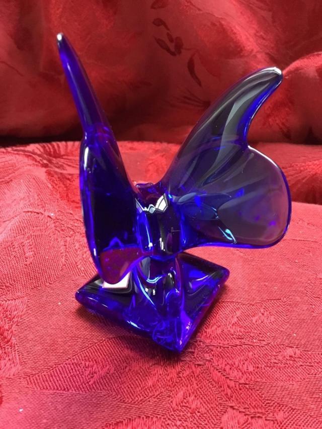 Baccarat バカラ 蝶 コバルトブルーのクリスタル フィギュリンの通販は