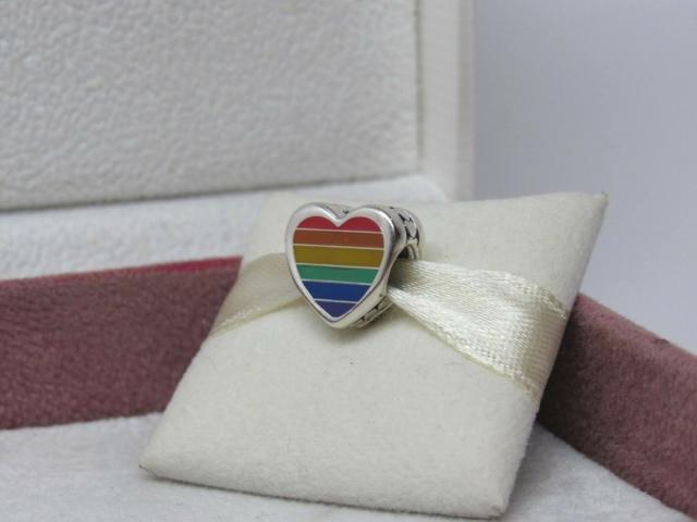 Pandora パンドラ チャーム ハワイ レインボー ハート エナメル