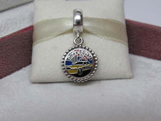 Pandora パンドラ チャーム タクシー ニューヨーク New York City Times Square Taxi Enamel Dangle 車 黄色