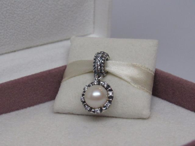 Pandora パンドラ チャーム パール Everlasting Grace Pearl and CZs Dangle Charm 白 真珠_1