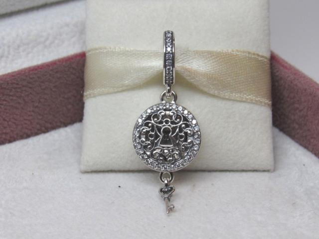 Pandora パンドラ リーガル ラブキー ブラブラ スターリング シルバー チャーム 鍵