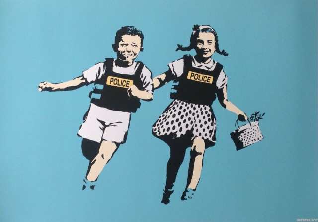 Banksy バンクシー POLICE KIDS シルクスクリーン プリント WCP SCREEN PRINT 現代アート 限定品 希少の通販はau  PAY マーケット - スワロフスキー専門店 Planetarium | au PAY マーケット－通販サイト