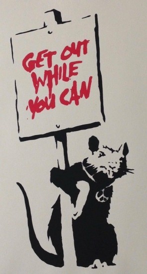 Banksy バンクシー GET OUT WHILE YOU CAN シルクスクリーン プリント WCP SCREEN PRINT リプロダクション  現代アートの通販はau PAY マーケット - スワロフスキー専門店 Planetarium | au PAY マーケット－通販サイト