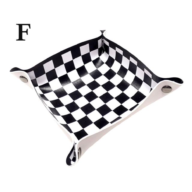 レザートレイ 小物入れ インテリア 雑貨 おしゃれ 13cm 千鳥柄 大理石柄 ゼブラ柄 市松模様 ブラック 黒 ゴールド 金 Jocosa 9015の通販はau Pay マーケット Jocosa Au Pay マーケット店