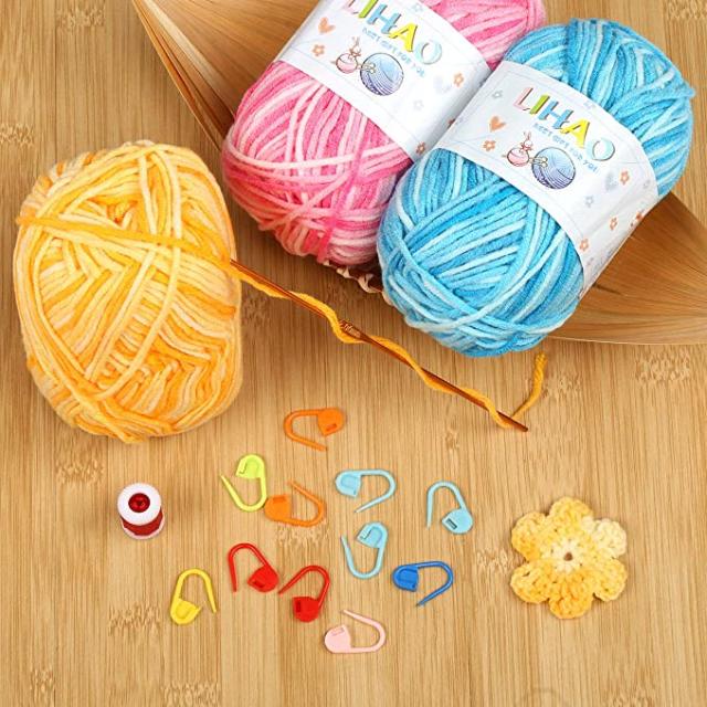 アクリル毛糸 50g 2g玉巻 約160m 全10色 段染タイプ カラフル 棒針キャップ かぎ針 段数メーカー 収納袋付き 編み物道具 クリスマスプの通販はau Pay マーケット Cocolostore