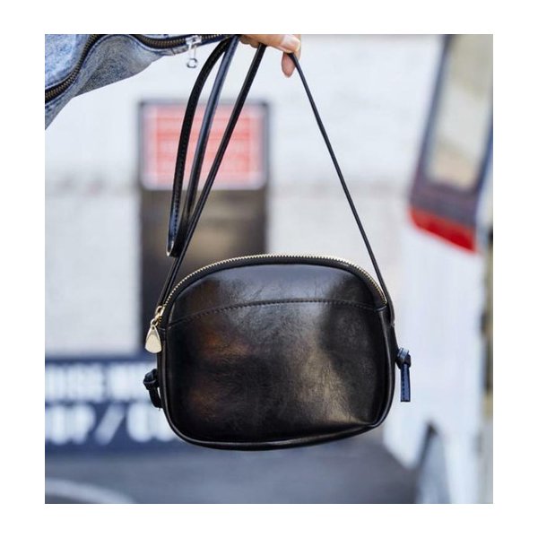 ショルダーバッグ ミニバッグ ポシェット バッグ レザー 鞄 ポーチ 小物入れ かばん ブラックの通販はau Pay マーケット Skkストア