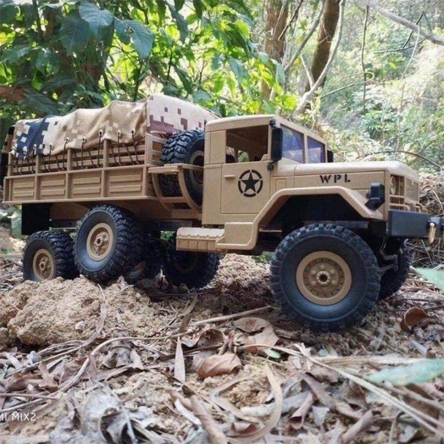 RCトラックタイプトラクター（合金製） RCモンスタートラック トラクター 2.4g トレーラー 米軍 オフ
