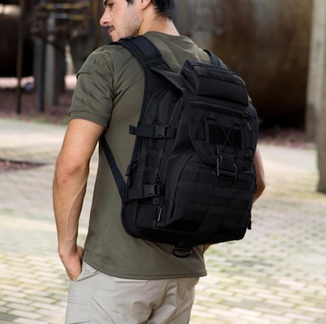 バックパック 40L リュック タクティカルバッグ PC収納 ナイロン 鞄 クライミング アウトドア サバゲ—