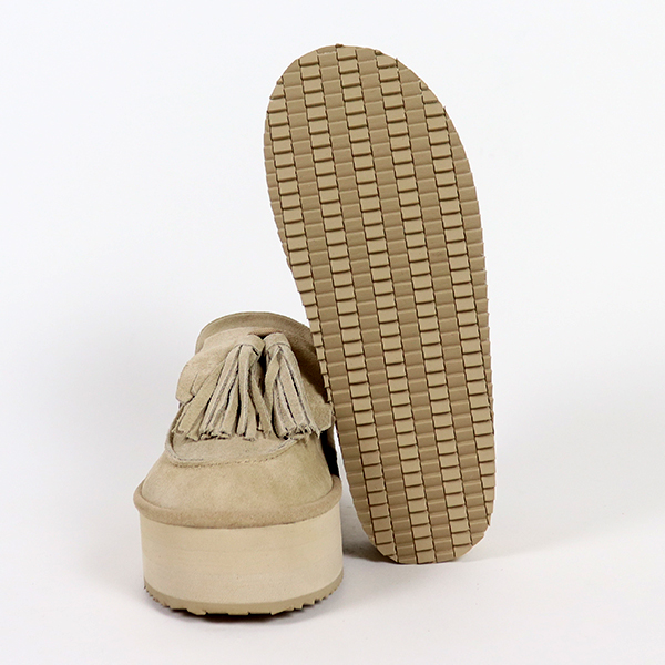 SHAKA シャカ タッセル ローファー ミュール プラットフォーム 楽天市場】シャカ SHAKA モック ミュール タッセル スエード