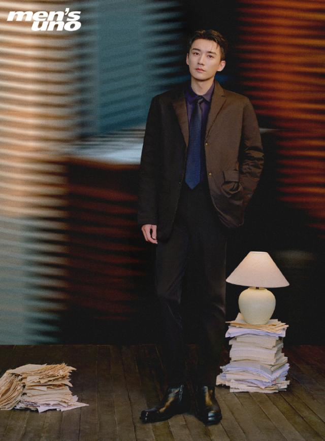 雑誌/ men's uno! 風度雜志 2024年12月 中国版 C版2冊セット 劉学義
