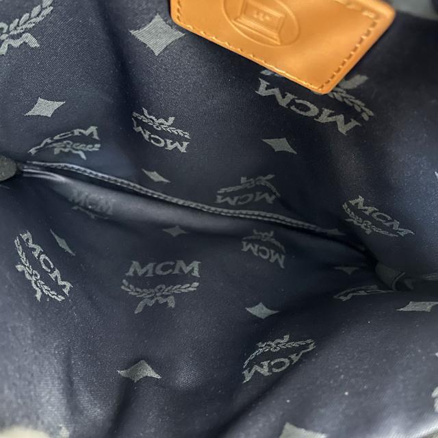 エムシーエム スターク MCM サイドスタッズ バックパック バッグ リュック ブラック レザー 中古