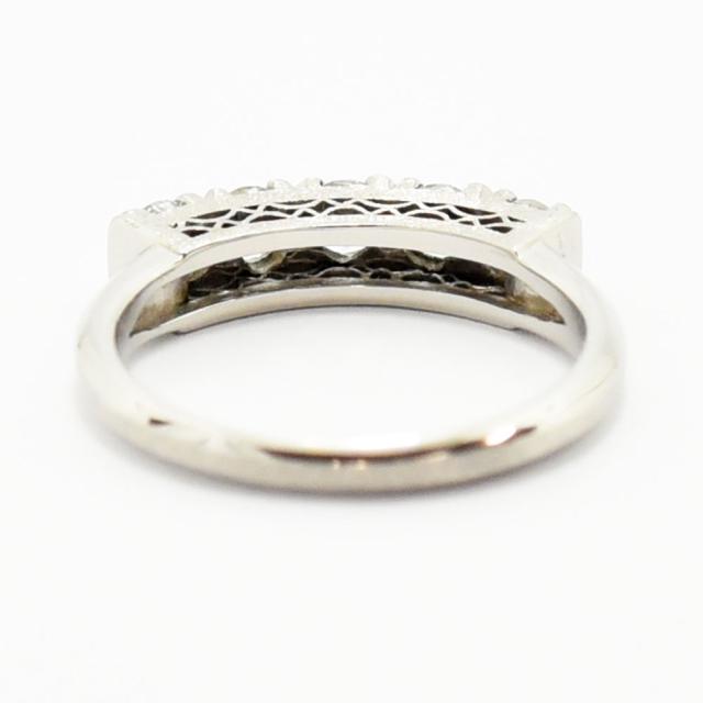 ダイヤモンド 0.56 リング Pm900 約11号 新品磨き仕上げ 中古