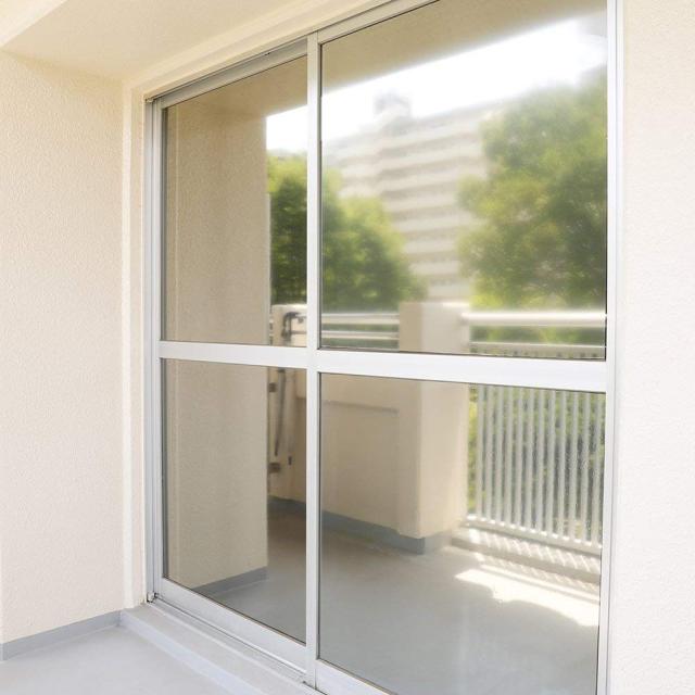 Ktj窓フィルム 外から見えない マジックミラー 断熱フィルム めかくしシート ｕｖ紫外線カット シルバー90cmx250cmの通販はau Pay マーケット Koto