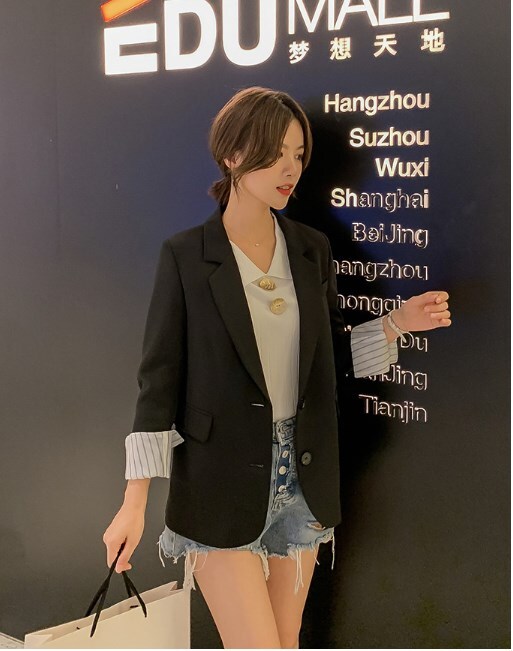 ジャケット レディース テーラードジャケット レディース 長袖 春 シングル 無地 シンプル きれいめ フォーマル ブラック 黒 ベージュ 着の通販はau Pay マーケット Evergreen エバーグリーン