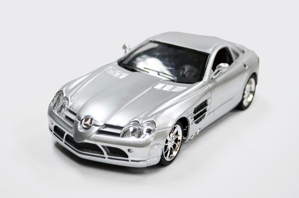 送料無料 完成品ラジコン 1 24スケール 電動r C 2 4ghz No 13 メルセデスベンツ Slr シルバーの通販はau Pay マーケット トイスタジアム