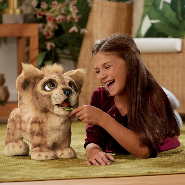 ライオンキング ハスブロディズニー リアル 動く 人形 ライオン ぬいぐるみ 並行輸入品 Hasbro Disney The Lion King Mighty Roar Simbの通販はau Pay マーケット Aoitrade