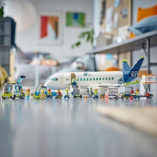 レゴ(LEGO) シティ 旅客機 クリスマスプレゼント クリスマス 60367 おもちゃ ブロック プレゼント 飛行機 ひこうき 男の子 女の子 7歳 ~