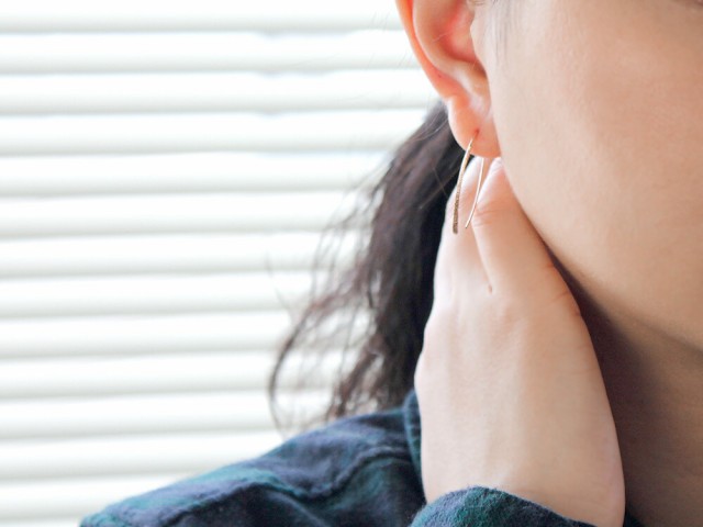 アメリカンピアス 18K ショート ピアス レディース 18金ピアス フックピアス 18Kピアス ホワイトゴールド 18金 K18 プレゼントの通販は アメリカンピアス 18K ショート ピアス レディース 18金ピアス フックピアス 18Kピアス ホワイトゴールド 18金 K18 プレゼントの通販は