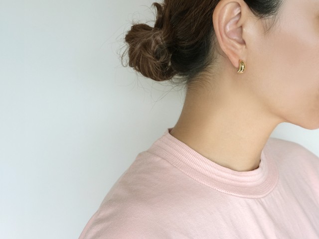 K18 ルナエ ピアス レディース 女性用 ゴールド 地金 18K 18金 月 ムーン 三日月 スタッドピアス プレゼント ギフト 金属アレルギー対応 RAPA rpa2275223の通販は