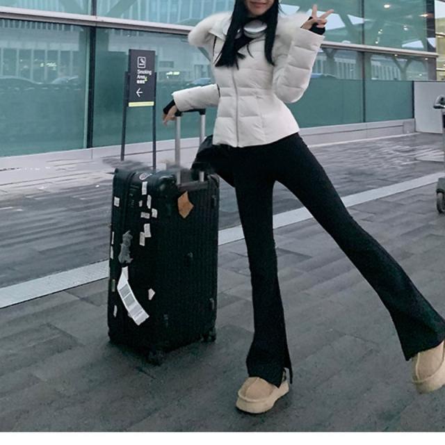 ダウンジャケット レディース フード ファー スリム ショート丈 くびれ 可愛い 暖かい ファー付き 韓国ファッション pLegLad店 大人 きれいめ 黒色 暖かい 明るめ 30代 40代 50代 ダウンジャケット レディース フード ファー スリム ショート丈 くびれ