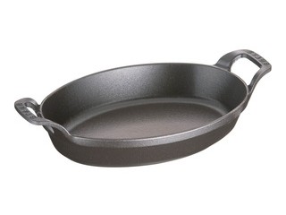 staub ストウブ 小判グラタンプレート／２４cm 黒 ３０２３２３の通販はau PAY マーケット - ムラウチドットコム | au PAY  マーケット－通販サイト