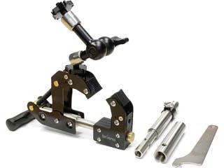 エム・デー・エスフォークDE電力変換器100V 赤プラグタイプ 1セット エム・デー・エスフォークDE電力変換器100V 赤プラグタイプ 1セット