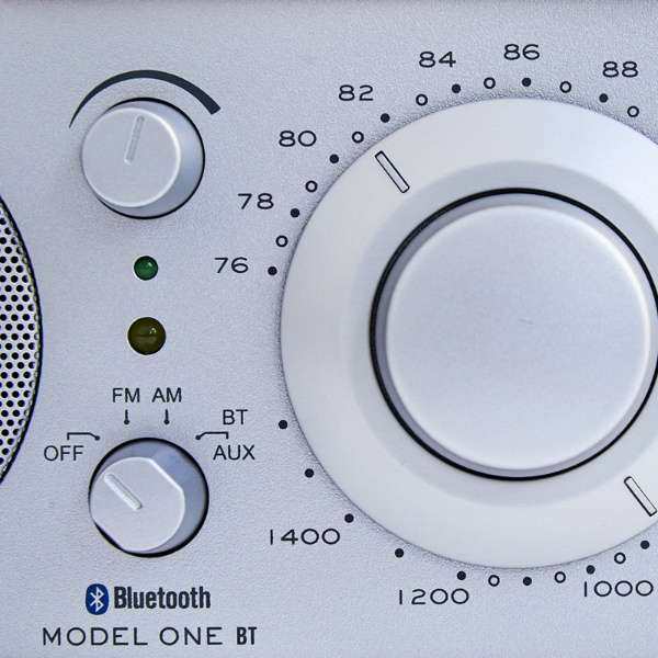 Tivoli Audio Model One BT チェリーシルバー チボリオーディオ Bluetooth対応 テーブルラジオスピーカー 《国内正規品》[M1BT-1455-JP]