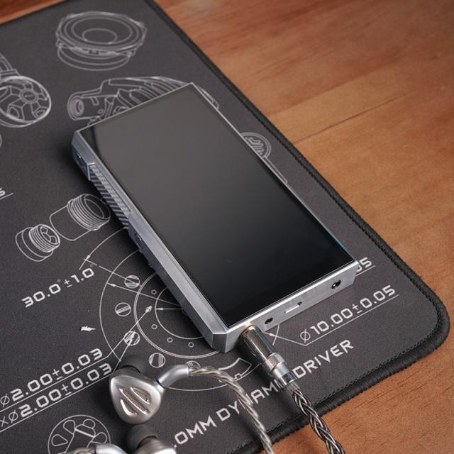 ロゴ入りクロスプレゼント》FIIO デジタルオーディオプレーヤー