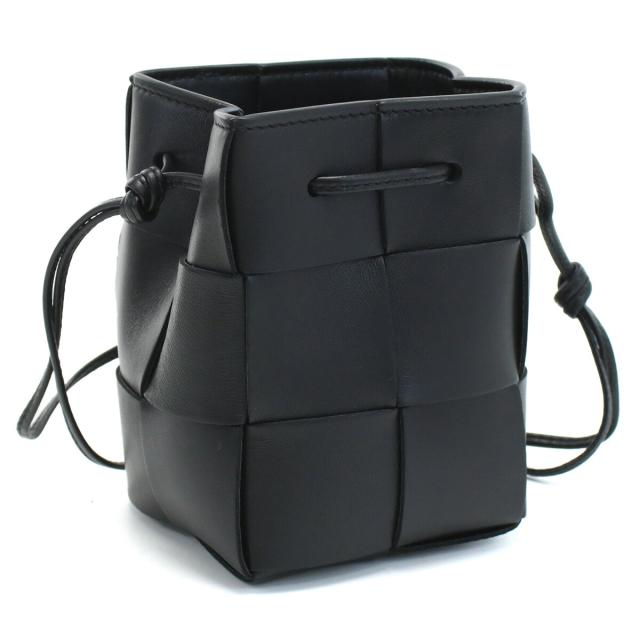 【新品】ボッテガヴェネタ BOTTEGA VENETA  ショルダーバッグ　CASETTE カセット ブランド 680217　VCQC4　8425 ブラック　bag-01