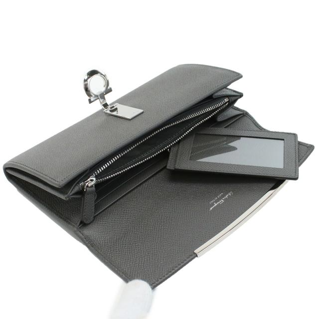 新品】フェラガモ FERRAGAMO GANCINO CLIP 長財布ニ折小銭入付き