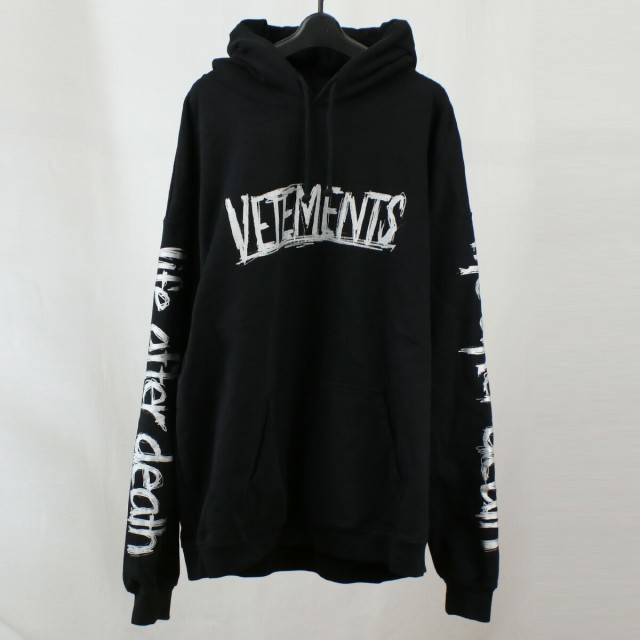 中古】良品ヴェトモン(VETEMENTS) ワールドツアー ロゴパーカー #L ブランド コットン UE52TR470S ブラック系 ランク：A  us-2 ﾒﾝの通販はau PAY マーケット - ブランド総合卸ビッグヒット | au PAY マーケット－通販サイト