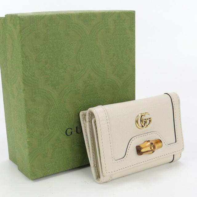 【中古】良品グッチ(GUCCI) グッチ ダイアナ コンパクトウォレット レザー 658633 ﾎﾜｲﾄ系ランク：A us-2   ﾚﾃﾞｨｰｽの通販は