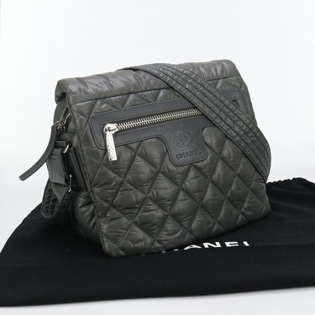 【中古】シャネル(CHANEL) キルティング ショルダーバッグ ナイロン 13648713 ｶｰｷ系ランク：AB us-2 ﾚﾃﾞｨｰｽ