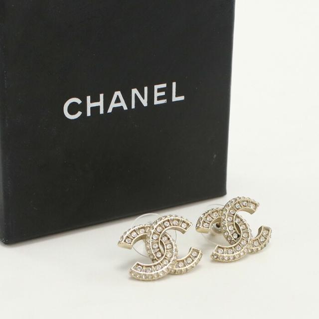 【中古】良品シャネル(CHANEL) ココマーク ラインストーン ピアス メタル ゴールドランク：A us-2   ﾚﾃﾞｨｰｽの通販は
