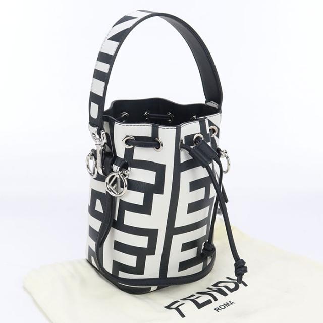 中古美品FENDI フェンディ 斜め掛け ショルダーバッグ 8BS010