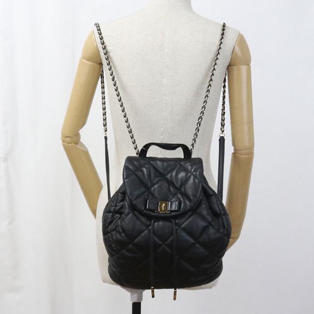 中古良品FERRAGAMO フェラガモ リュック 21 F734 バックパック ヴァラ