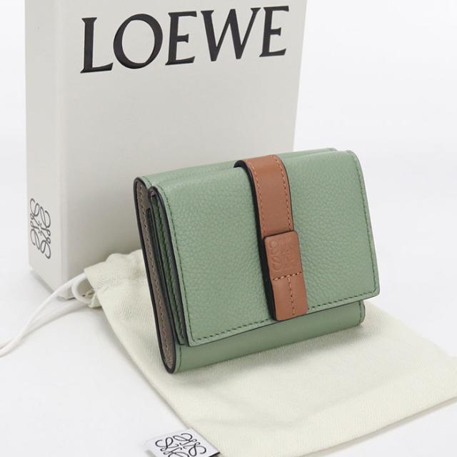 【中古・未使用】LOEWE ロエベ 三つ折り財布 アナグラム レディース グリーン