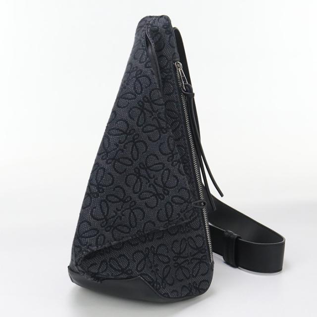 中古良品LOEWE ロエベ ボディバッグ アントン スリング アナグラム メンズ ブラック