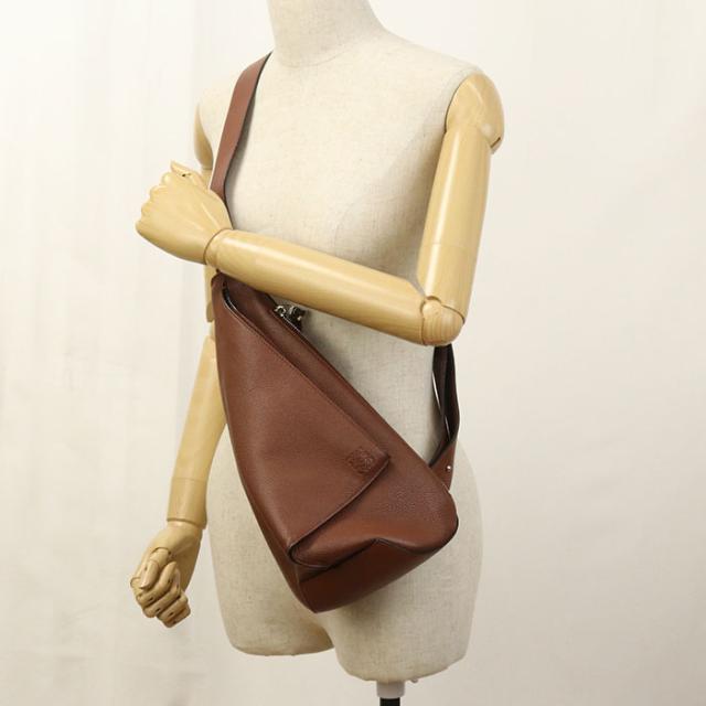 中古良品LOEWE ロエベ ボディバッグ B511A09X06 ボディバッグ アントン