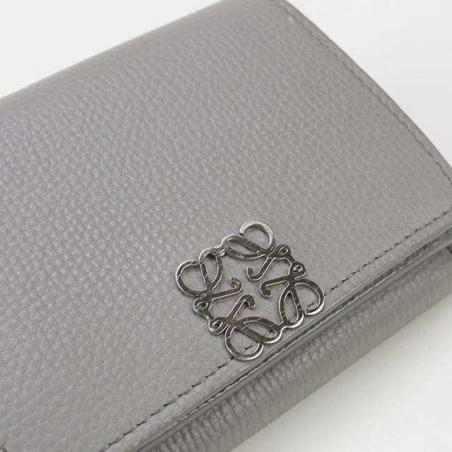 美品】 ロエベ アナグラム トライフォールドウォレット ライトゴースト