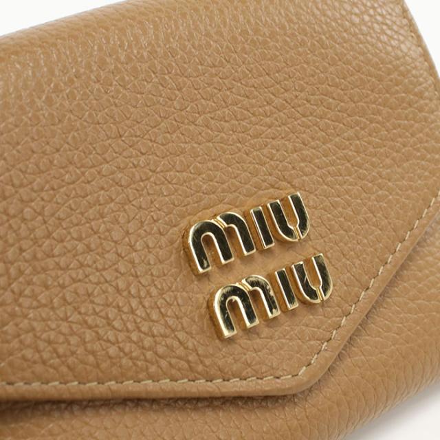 中古良品MIUMIU(OUTLET) ミュウミュウ アウトレット 三つ折り財布 5MH043 2DT7 F030E フラップ付き折り財布 ヴィッテロダイノレザー レディース ブラウン