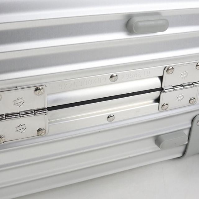 中古良品RIMOWA リモワ キャリーケース 972.53 クラシック キャビン ユニセックス シルバー_9